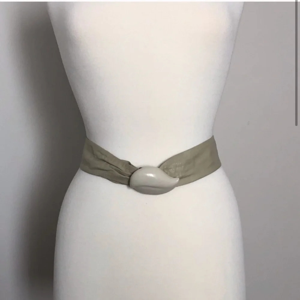 Vintage Gray Taupe Leather Belt Size Small
